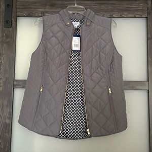 Gray zipper vest